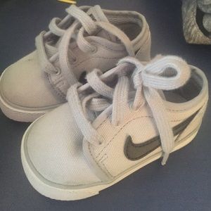Practically brand new! Baby Nikes size 4.