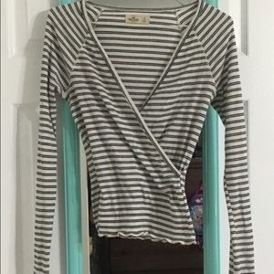 Hollister Cross over V-neck top