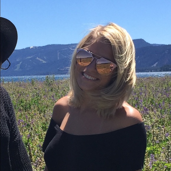Quay Rose Gold Sunglasses - Picture 1 of 4