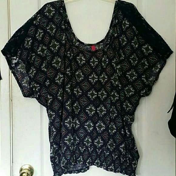 3X LACE SHOULDER SMOCKED HEM BLOUSE NAVY BLUE