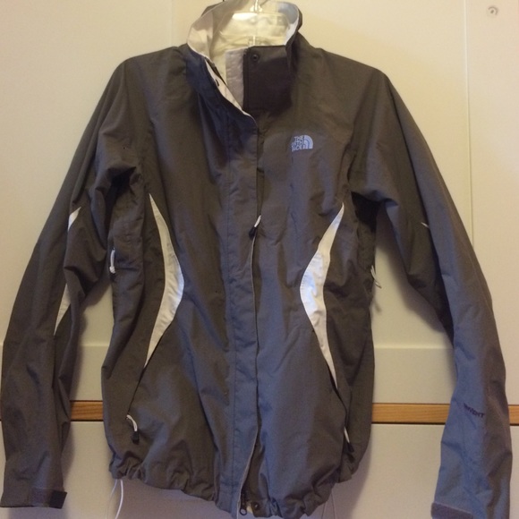 The North Face Jackets & Blazers - REDUCED North face wind breaker