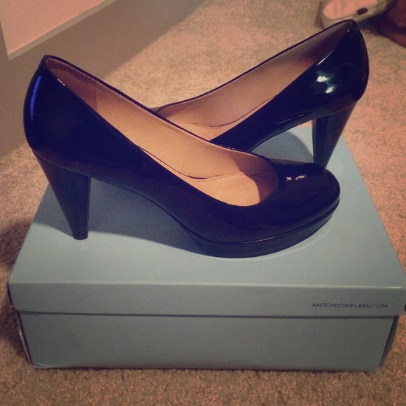 Antonio Melani patent leather pump