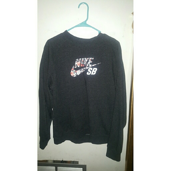 Nike SB sweater
