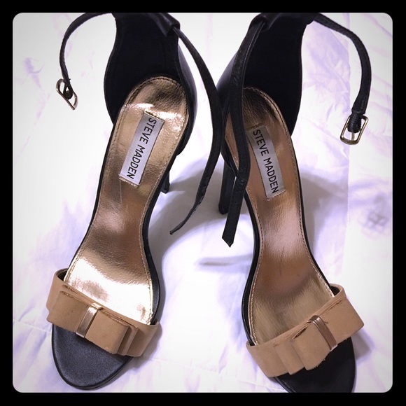 Steve Madden Ankle Strap Bow Sandal