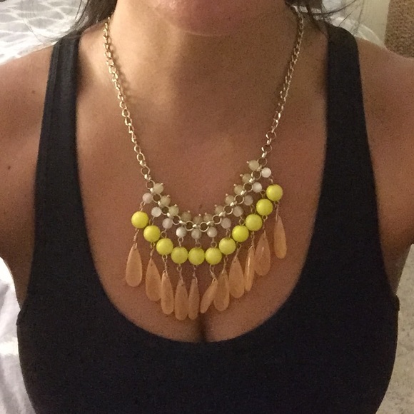Excellent condition yellows and gold necklace