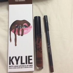 KYLIE LIPKIT TRUE BROWN