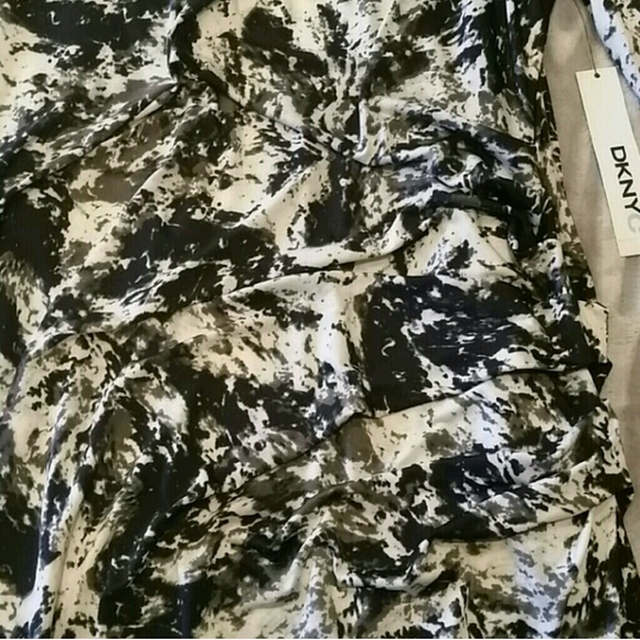 ✨Super Soft DKNYC Dress - Picture 4 of 4