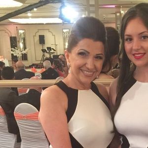 Meet your Posher, Najia