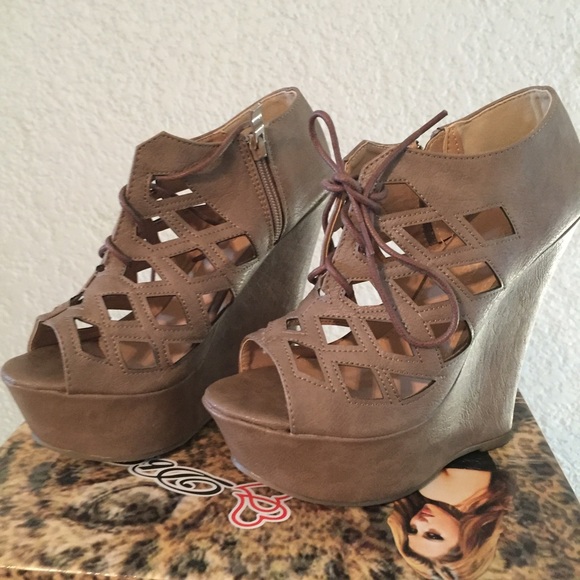 Wedges - Picture 1 of 4
