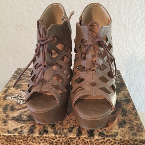 Wedges - Picture 3 of 4