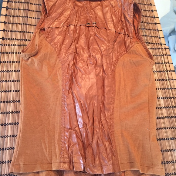 Vest - Picture 3 of 3