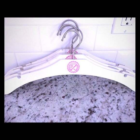 Victoria's Secret PINK Hangers!