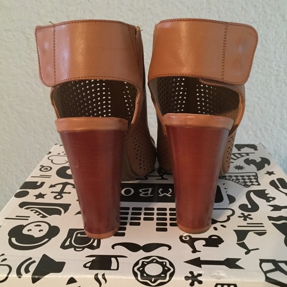 Booties - Picture 3 of 4