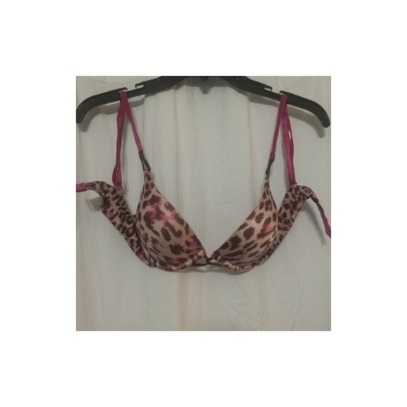 Victoria's Secret Miraculous Plunge Bra 32 B