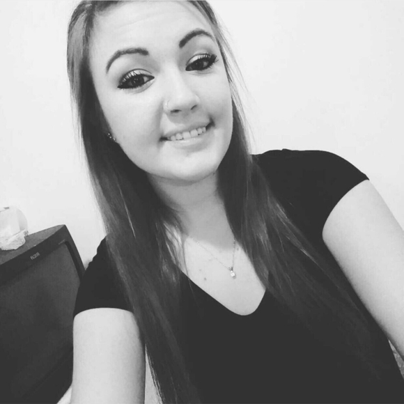 Meet your Posher, Taylor - Picture 1 of 1