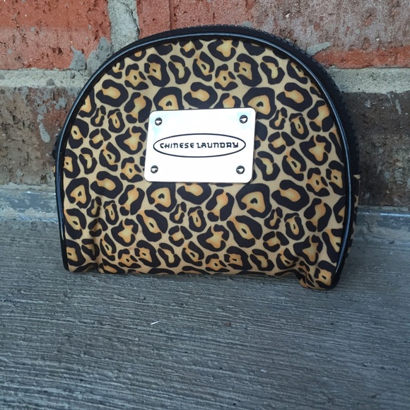 Chinese Laundry Handbags - 🎁Chinese laundry cosmetic bag