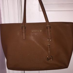 Michael Kors jet set medium multi-function bag
