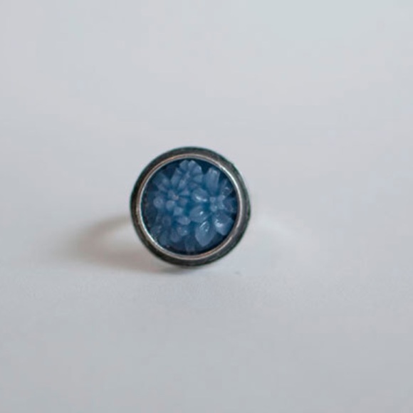 Periwinkle statement ring - Picture 3 of 3