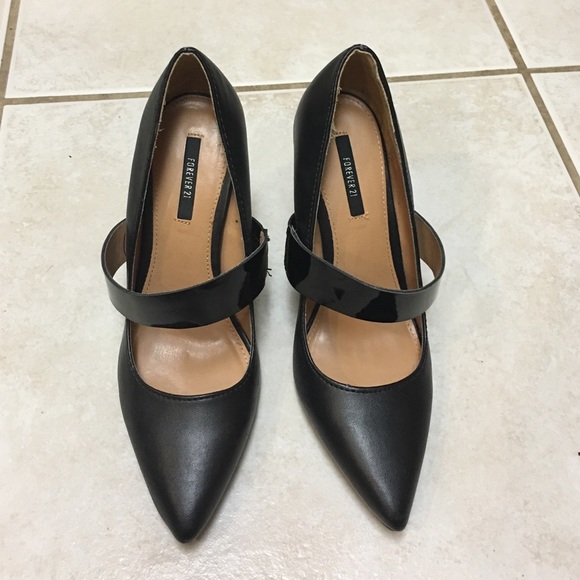 Black Heels never worn F21 - Picture 1 of 3