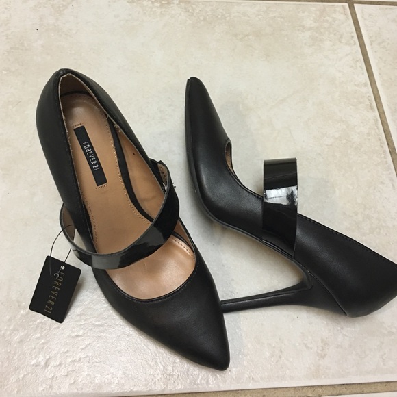 Black Heels never worn F21 - Picture 2 of 3