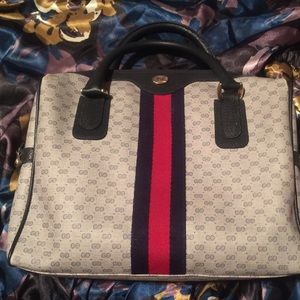 Authentic Vintage Gucci Leather Purse