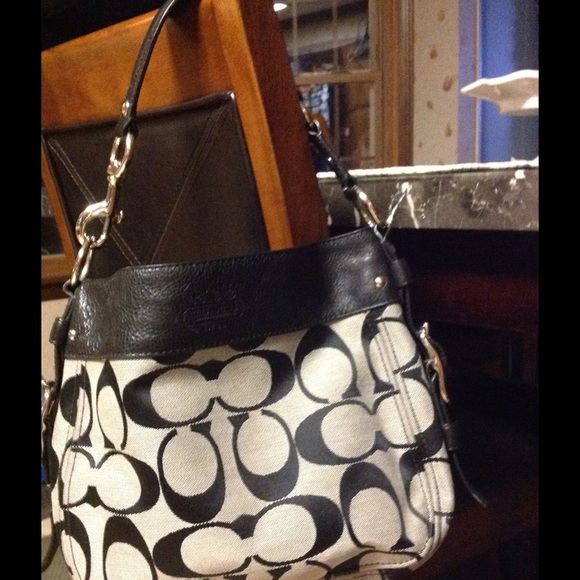 ‼️‼️Coach Zoe Shoulder Handbag