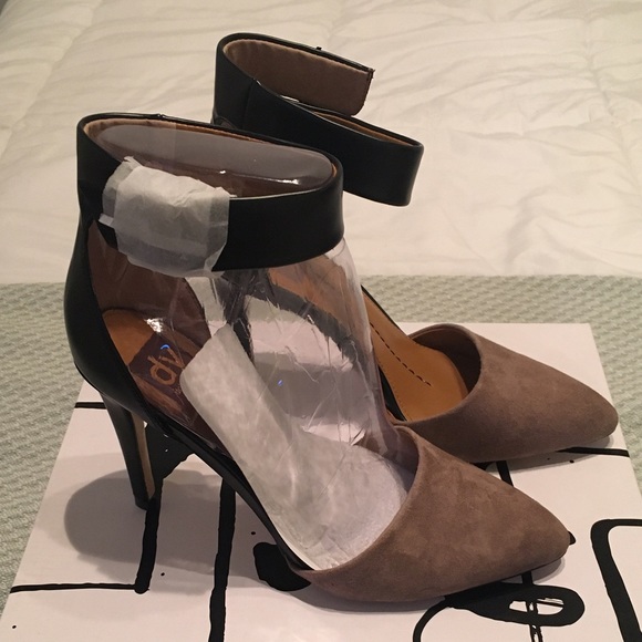 DV by Dolce Vita Odetta Two Tone Heel - Picture 2 of 4