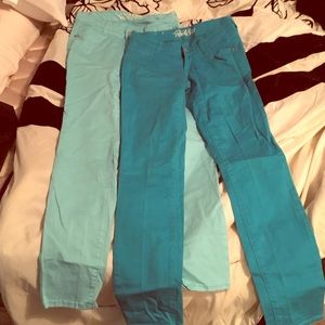 Bundle of two Old Navy colored jeans