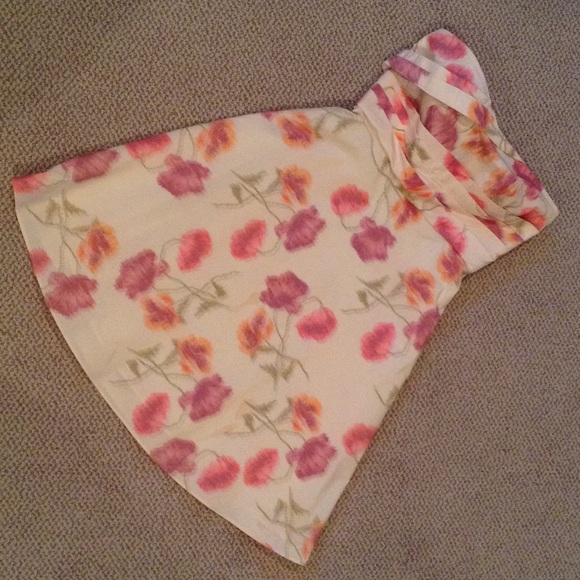 Pretty strapless floral dress