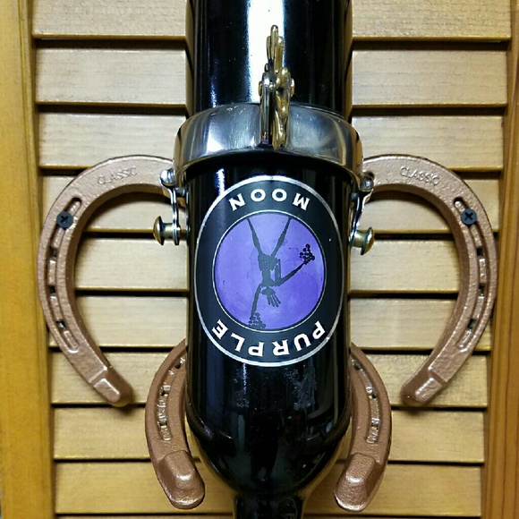 SOLD. Excellent Horseshoe and spur - Picture 2 of 2