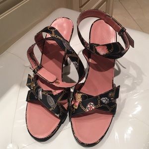 Gucci black satin heels