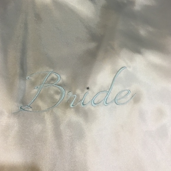 Bride Robe - Picture 1 of 3