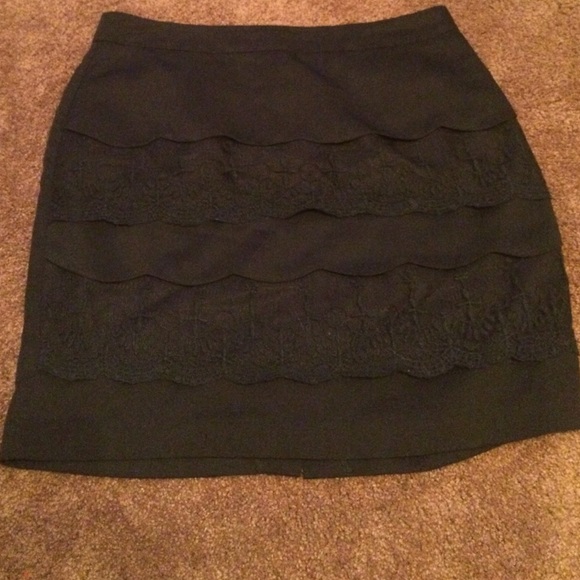 Lace Tiered Pencil Skirt