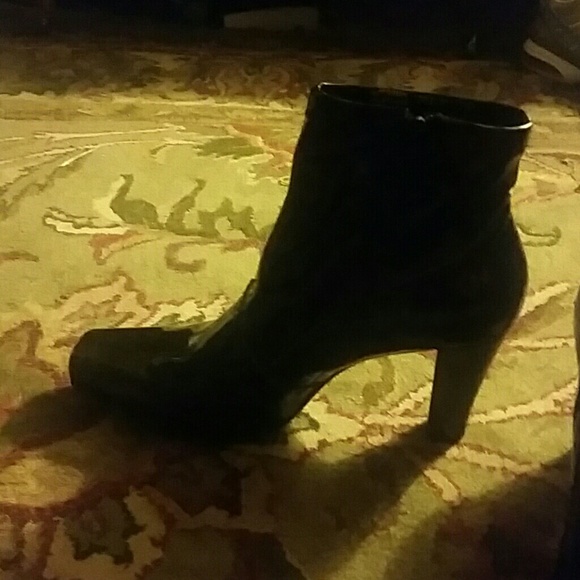 Women's boots