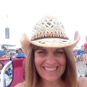 Meet your Posher, Linda