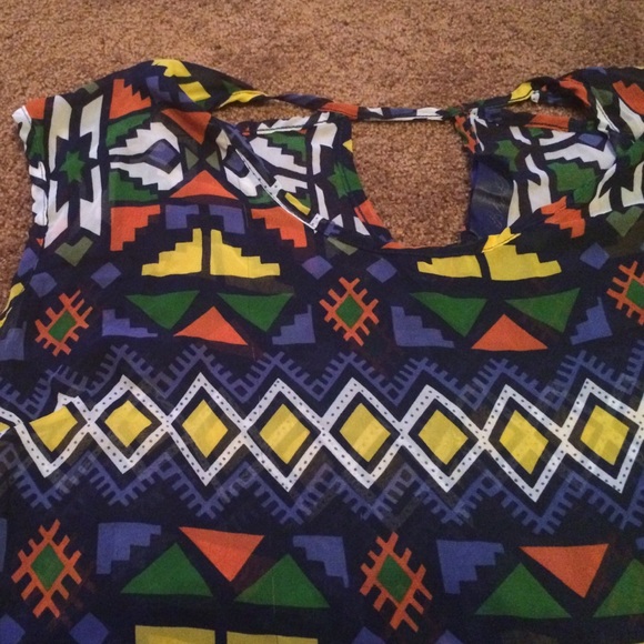 Sheer Patterned Blouse - Picture 2 of 3