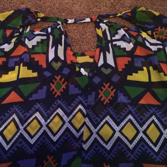 Sheer Patterned Blouse - Picture 3 of 3