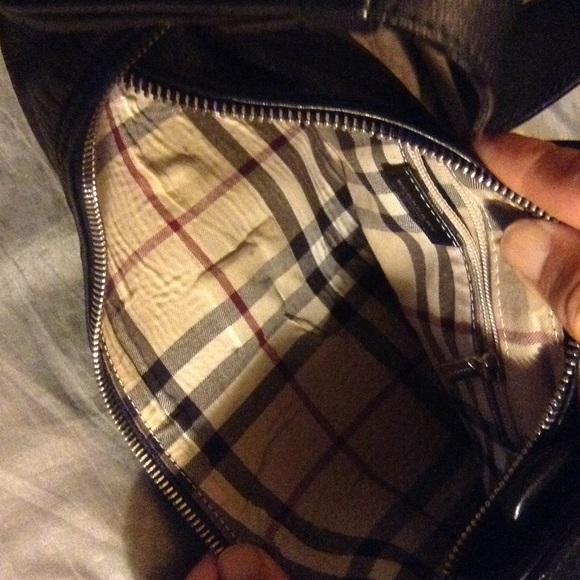 BURBERRY Black Leather shoulder bag - Picture 3 of 4