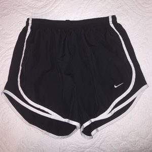 Women's Nike Tempo Shorts