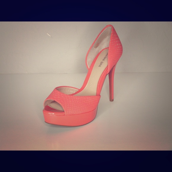 Gianni Bini Peep Toe Pumps