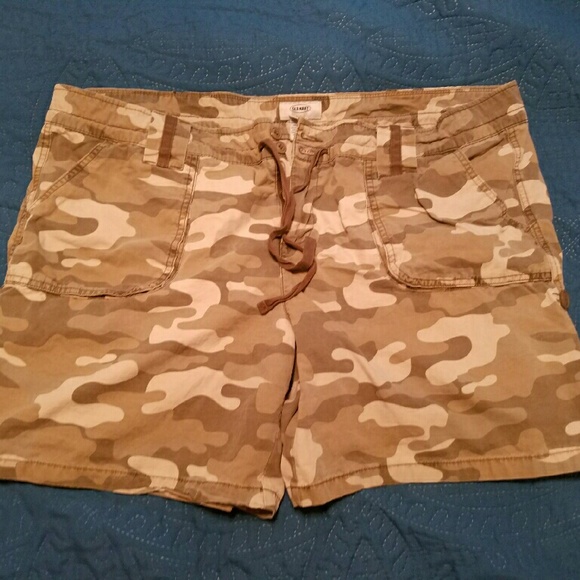Old Navy Camo shorts