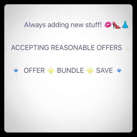 Accepting reasonable offers!💋 - Picture 1 of 1