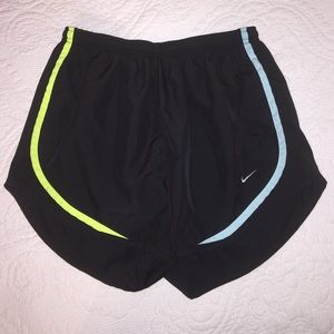 Women's Nike Tempo Shorts