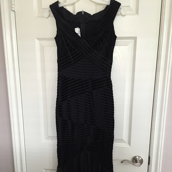 Women's evening gown - Picture 1 of 4