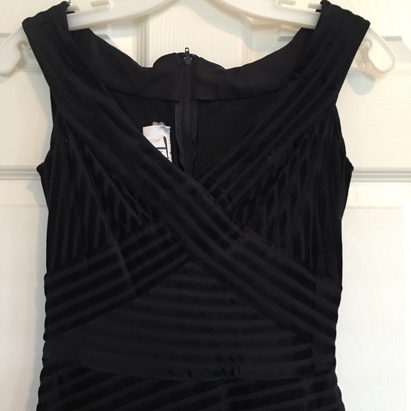 Women's evening gown - Picture 4 of 4