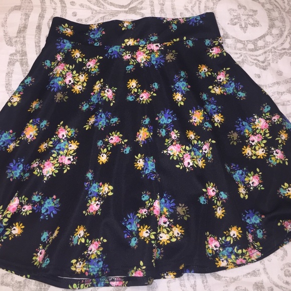 FLORAL SKATER SKIRT