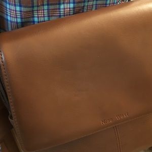 Beautiful Cross Body Bag/drop price!