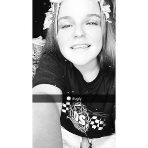 Meet your Posher, Kaitlyn