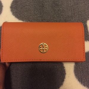 Tory burch sunglasses case