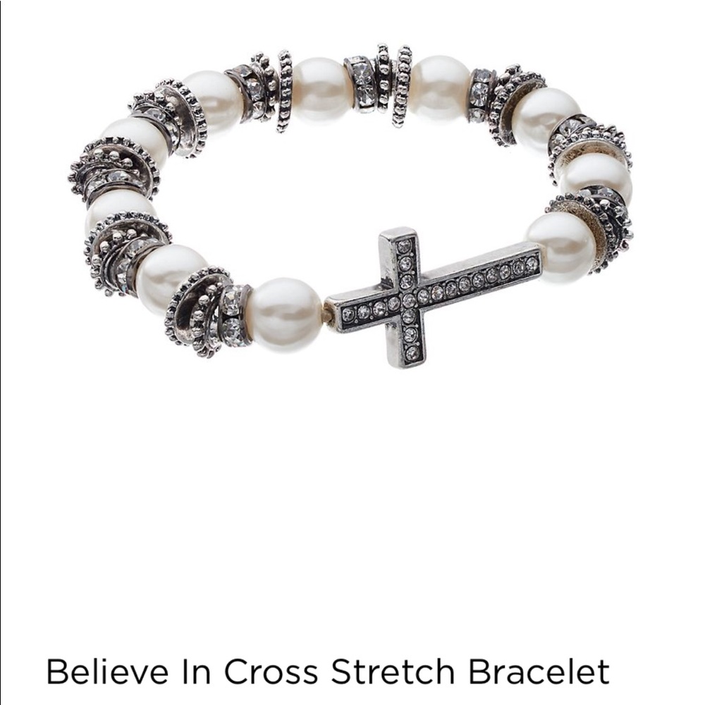 Gorgeous Cross paved crystal bracelets - Picture 1 of 6